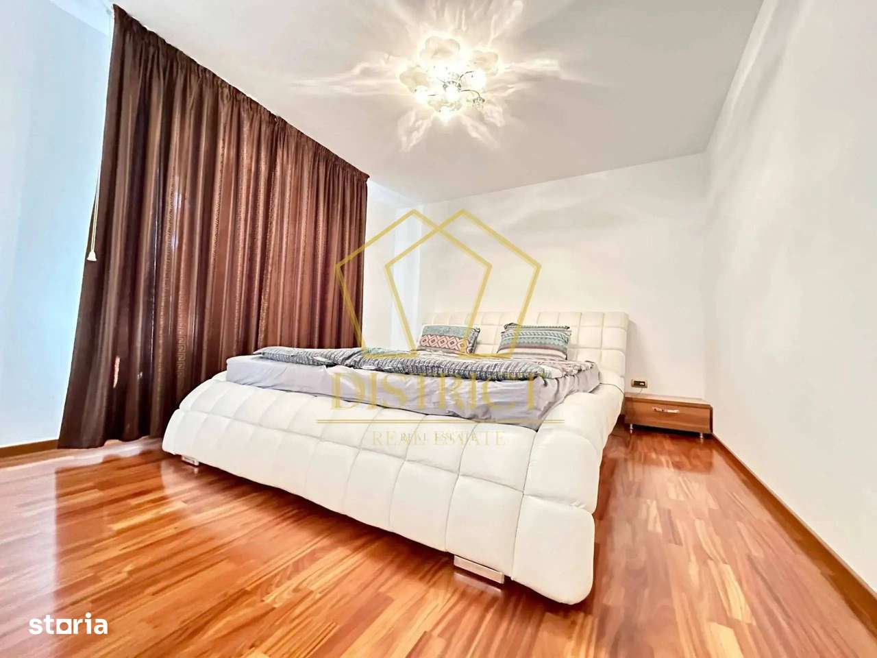 Casa/pensiune cu 13 apartamente si anexe | Olimpia - Stadion - Imagine principală: 2/15