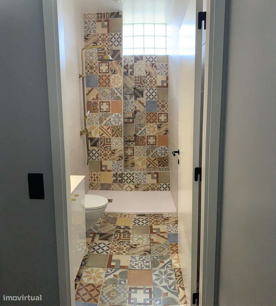 Apartamento T2 remodelado, com estacionamento - Benedita, Alcobaça-15