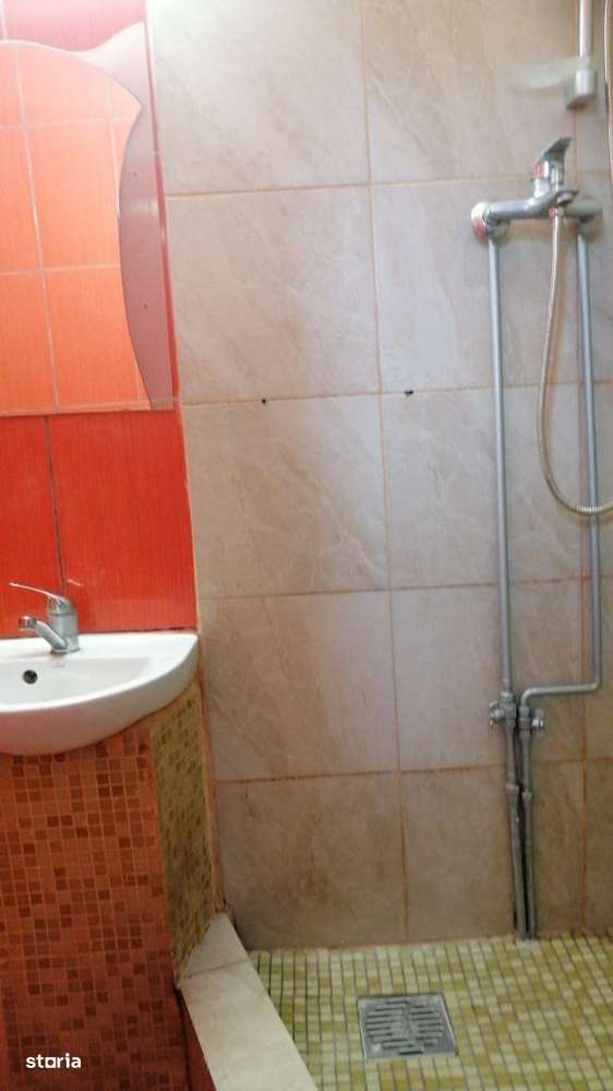 Vest, casa 10camere, buc., 10gr.san, cazare muncitori, 2800E/luna - Imagine principală: 5/8