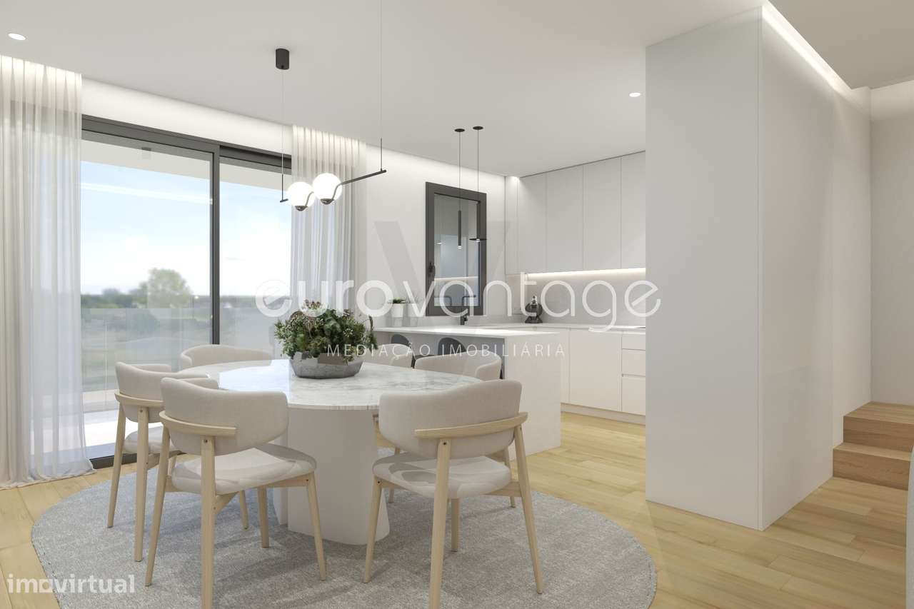 T1+2 no Último Piso com Terraço em Parceiros, Leiria-4