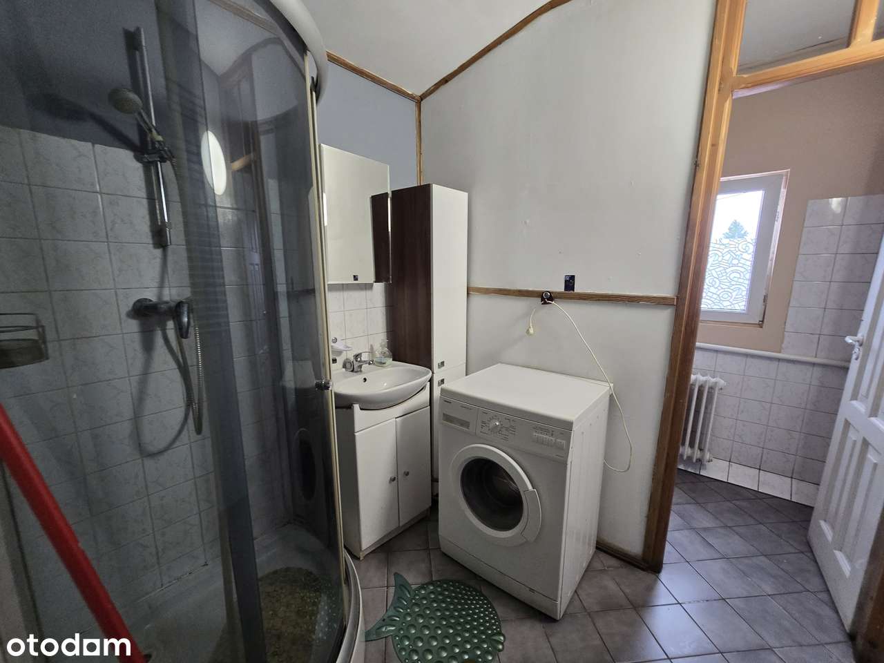 Połowa bliźniaka wraz z działającym biznesem-9