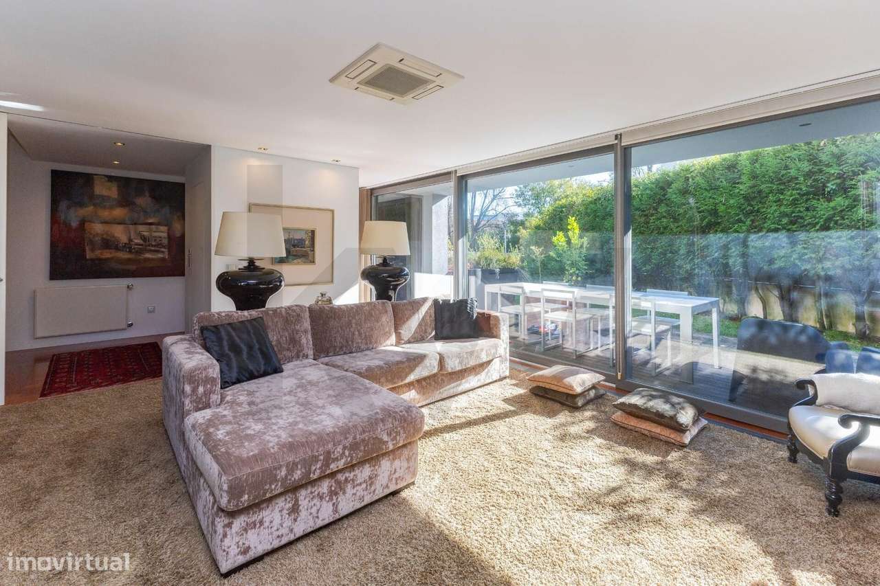 Fantástica moradia T3, com  jardim, piscina, situada em zona tranquila-18