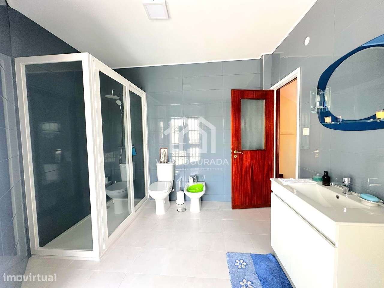 Moradia de 3 pisos em Campanhã, Porto: Espaço, conforto e localização-16