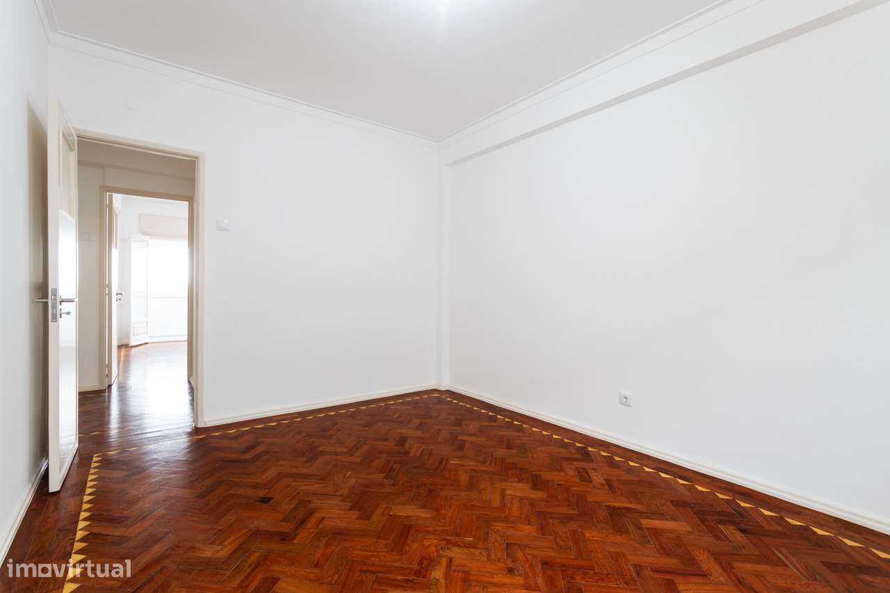 Aproveite o Conforto Moderno Neste Charmoso T2 Remodelado no Coração d - Grande imagem: 5/23