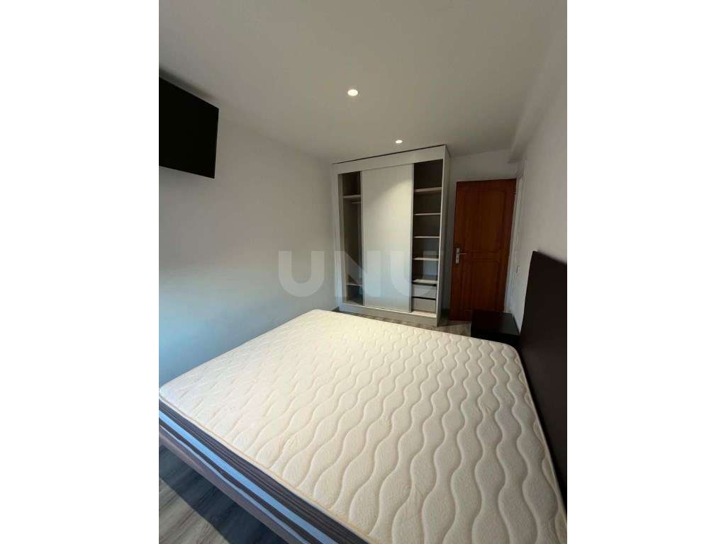 T1 Renovado para venda em Sé, Braga-3