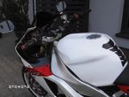 Yamaha R1 - 27