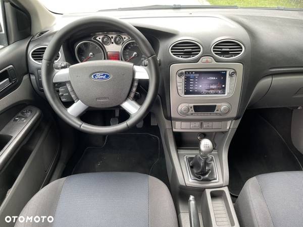 Ford Focus 1.6 TDCi Ambiente - 8