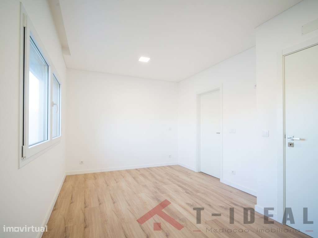 Moradia T4 nova próxima da Lourinhã e das praias-14