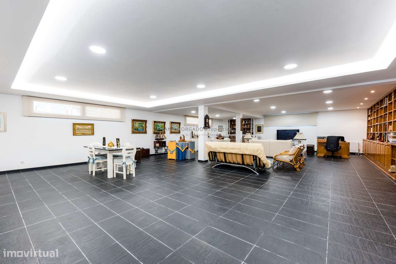 Moradia de Alto Padrão na Marinha Grande – Perto de Leiria e das Praia-48