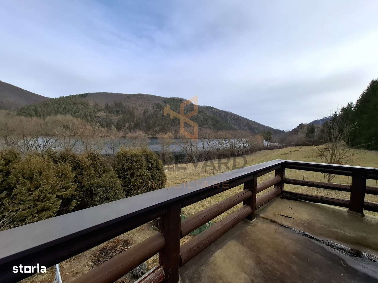 Cabana si teren 1000 mp cu iesire la lac! - Imagine principală: 5/15