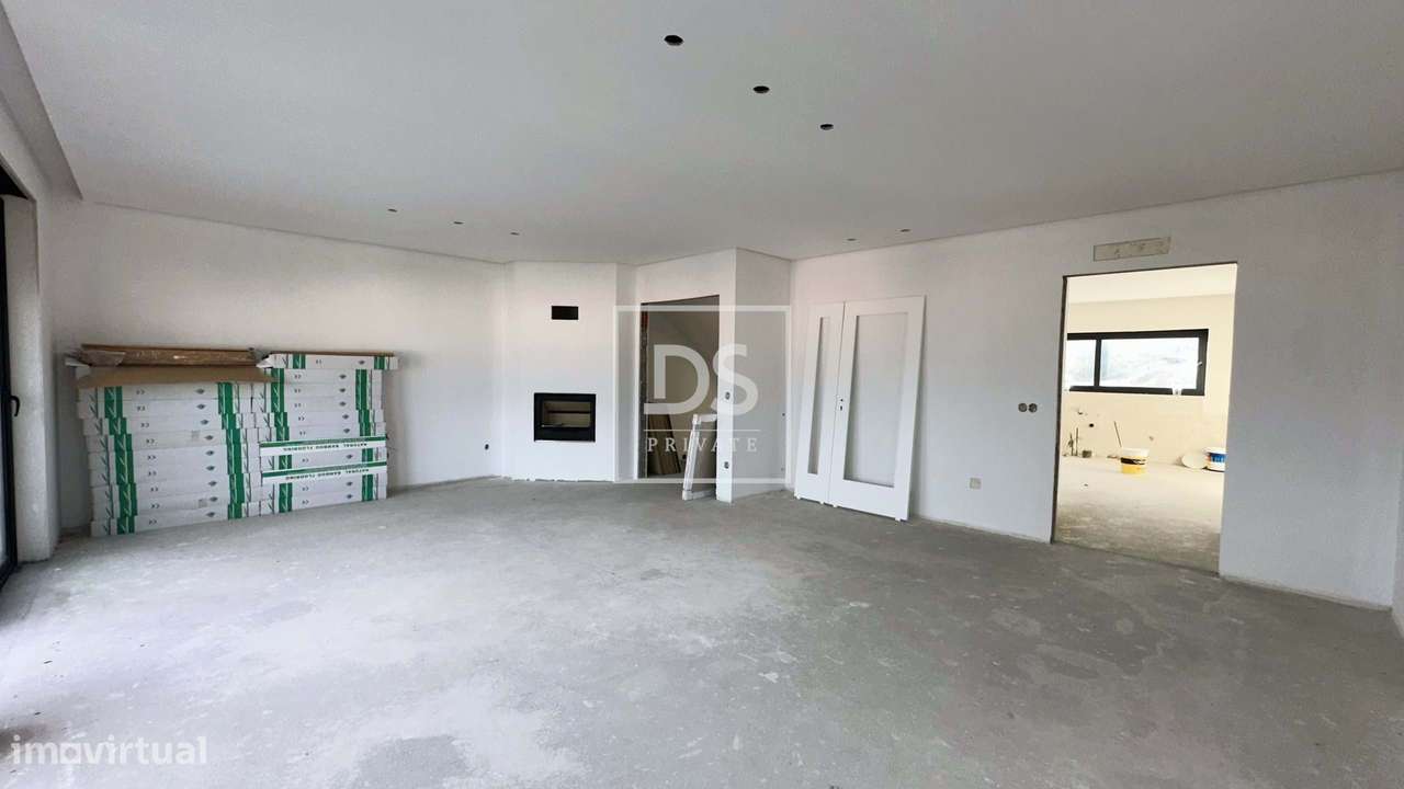 Última Moradia T3 em Amarante | 309 m² | Garagem 4 Carros | Vista Pano-9