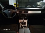 BMW Seria 3 320i - 17