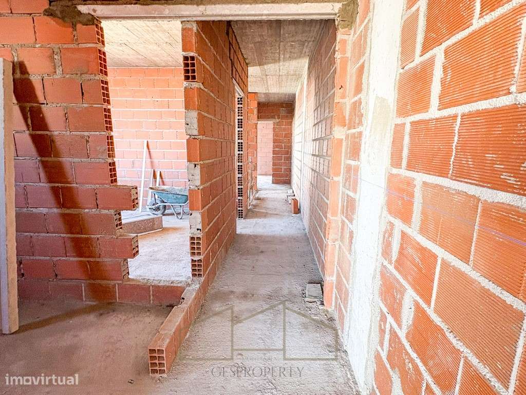 Moradia T4 em Fernão Ferro-28