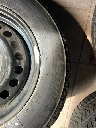 vând set jante tablă noi Mitsubishi ASX pe 16” cu anvelope noi de iarnă - 5