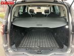 Ford S-Max - 32