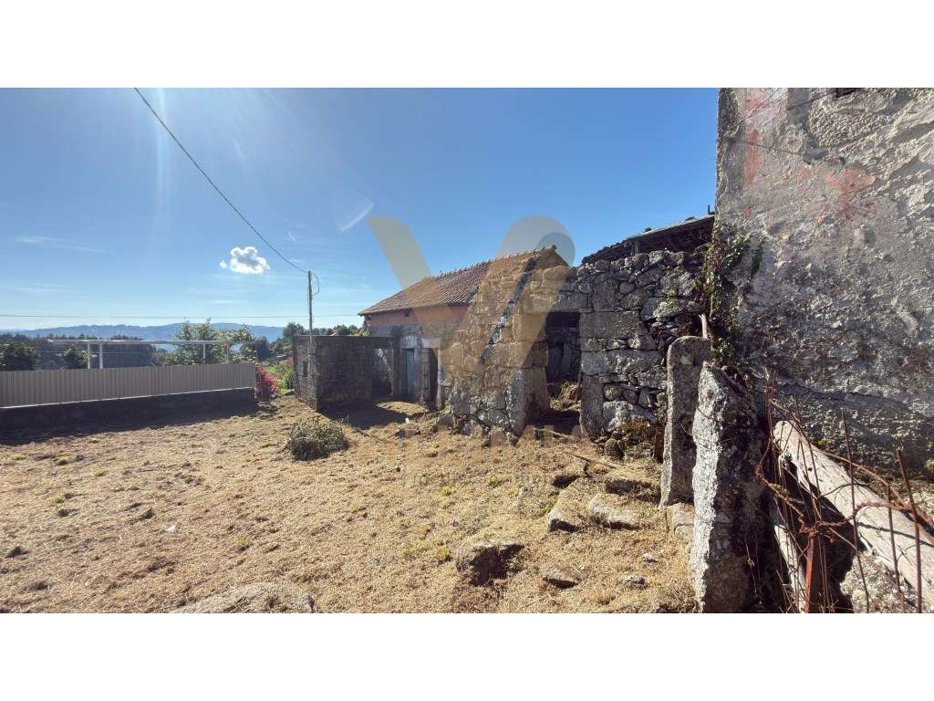 Propriedade com Duas Casas Antigas em Pedra para Restauro - Padreir...-21