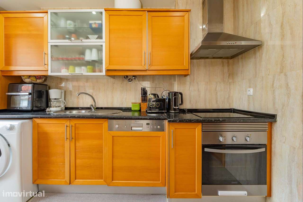 Apartamento T2 em Sacavém com Excelente Localização-13