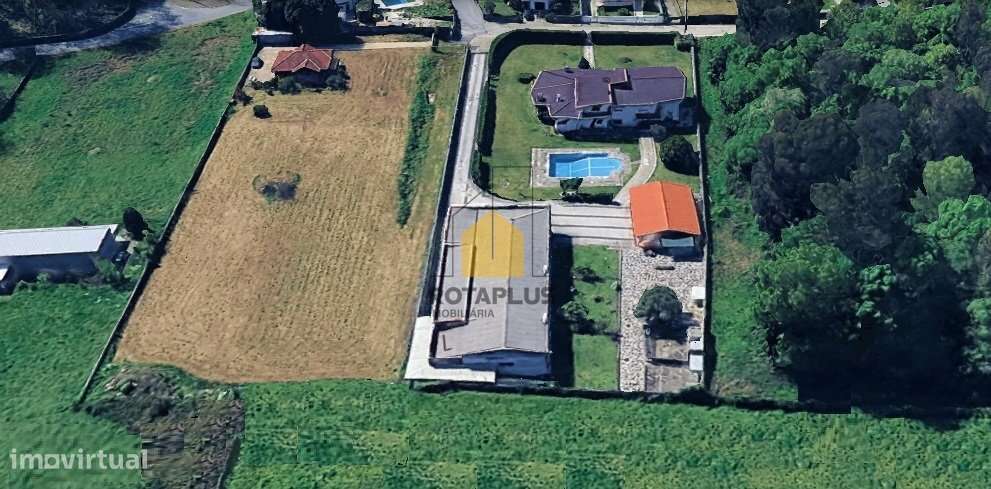 Moradia T5 com Piscina em V. N. Famalicão-4