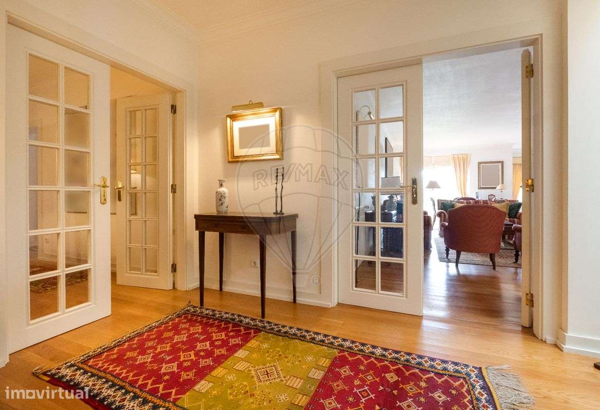 Moradia T6 para venda - Grande imagem: 2/37