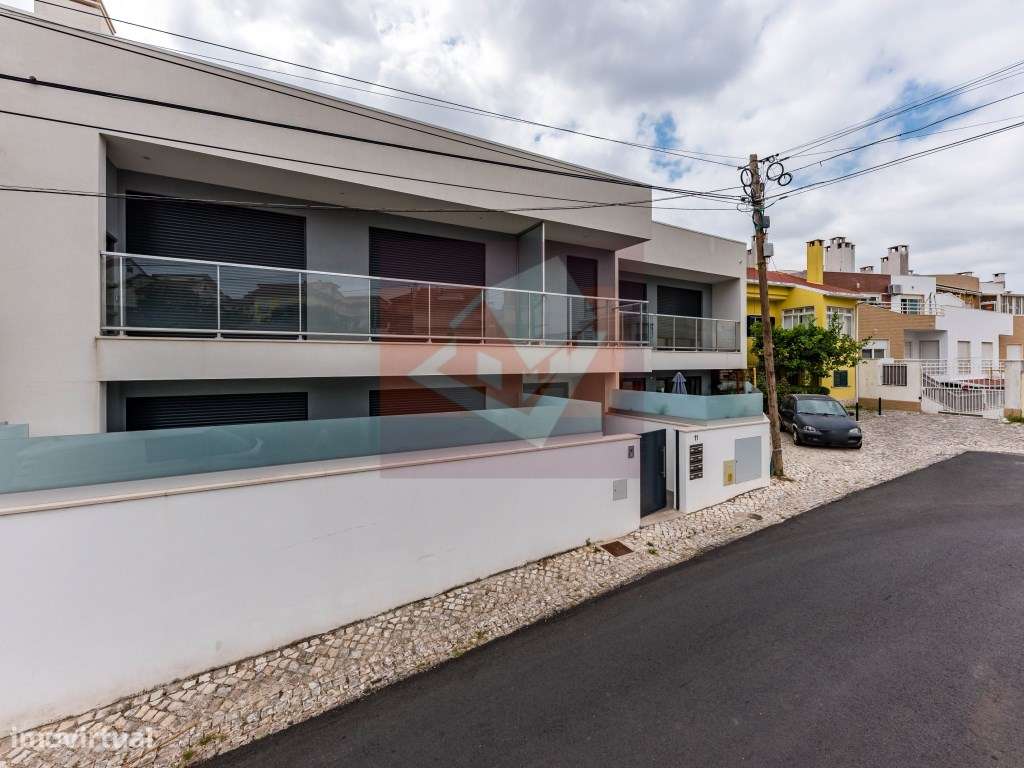 Apartamento T2 mobilado em Casal de Cambra-53