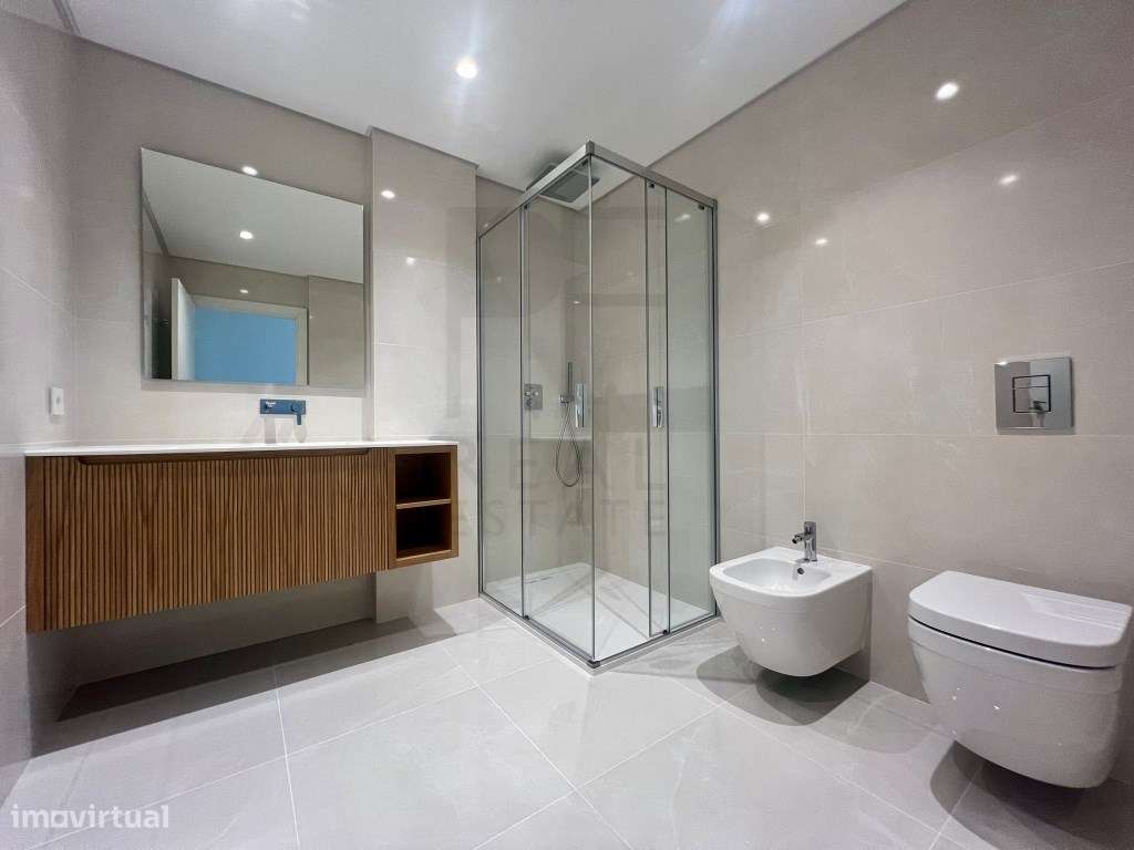 T3 em Suites - 1º Andar com elevador - PAREDE - Grande imagem: 5/11