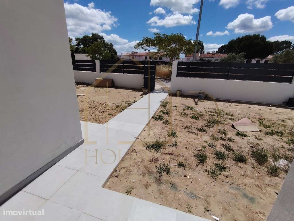 Magnífica Moradia T4 com Garagem e Piscina. Vendas de Azeitão-17