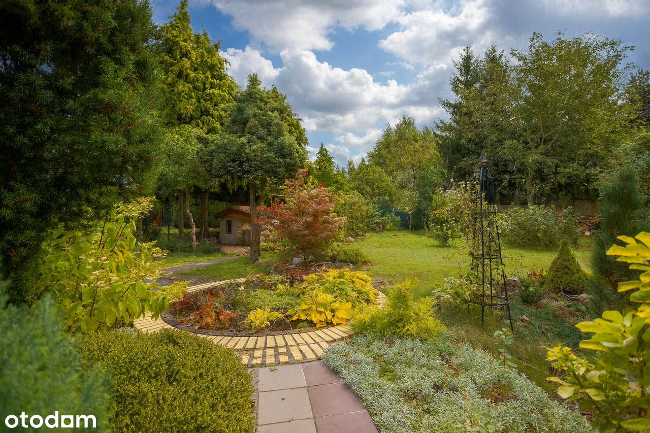 Piękny dom z uroczym ogrodem w Szczepankowie-12