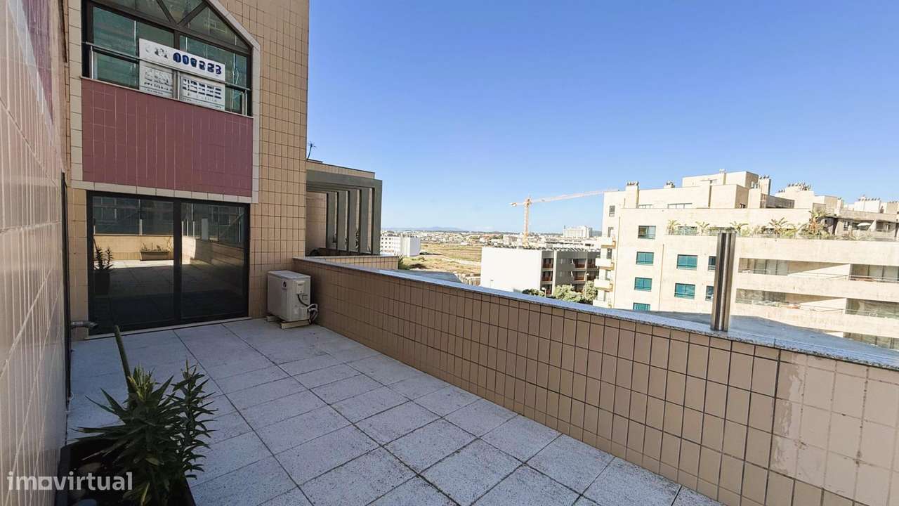 Apartamento T3 Duplex (Terraço e Vista Mar)-3