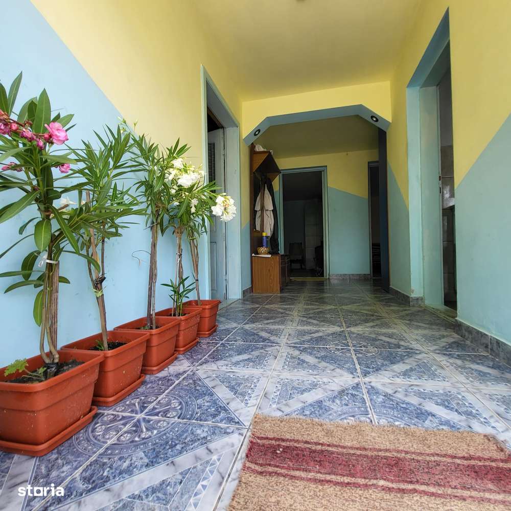 Casă cu 3 camere în Onești-2
