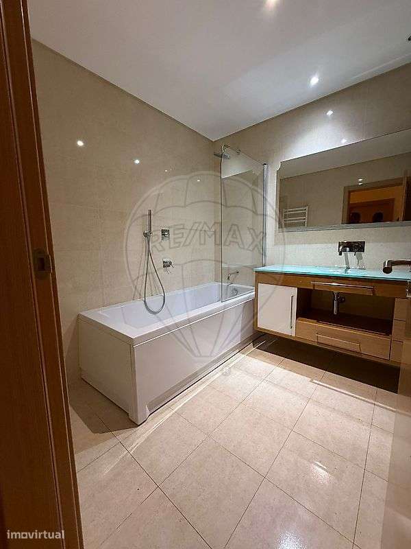 Apartamento T4 para arrendamento - Grande imagem: 5/15