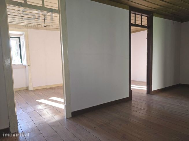 Vila Nova da Barquinha - Moradia T4 Duplex com quintal junto ao rio-13