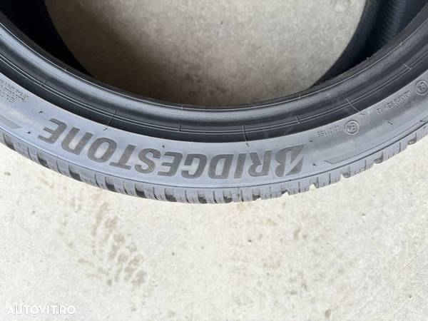 vând 2 anvelope 255/40/21 bridgestone de iarnă ca noi - 5