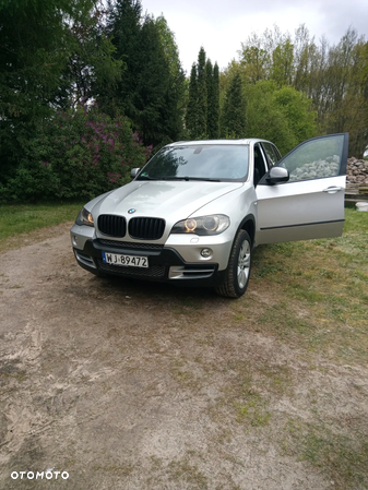 BMW X5 4.8i xDrive - 1