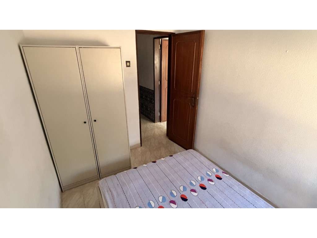Apartamento T2 em Rio de Mouro com bom estado de conservação e exce...-16