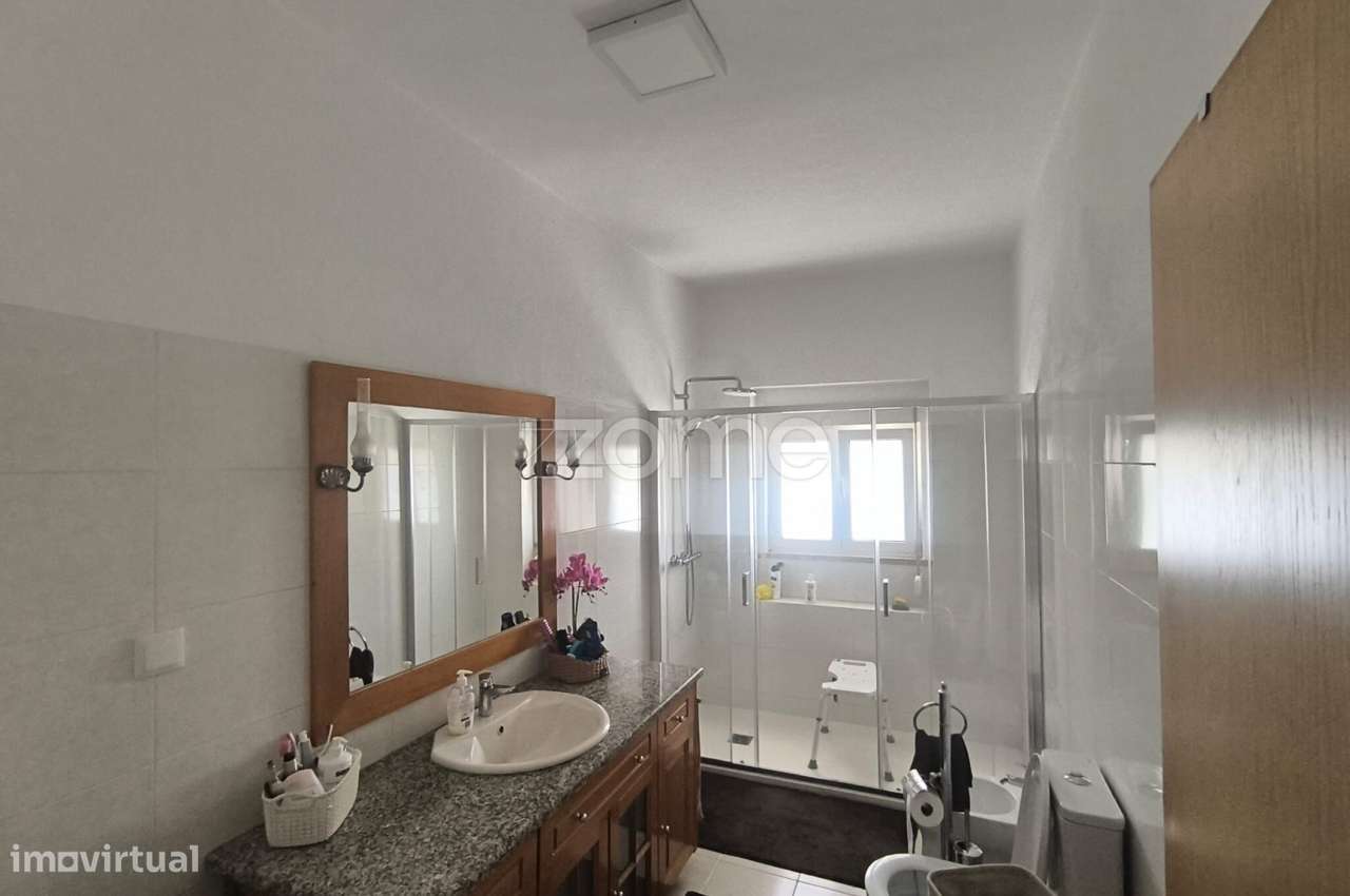 Moradia T4 unifamiliar Carnide-21