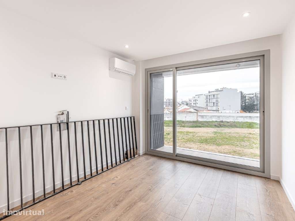 Apartamento T3 | Lugar de Garagem | Arrecadação-12