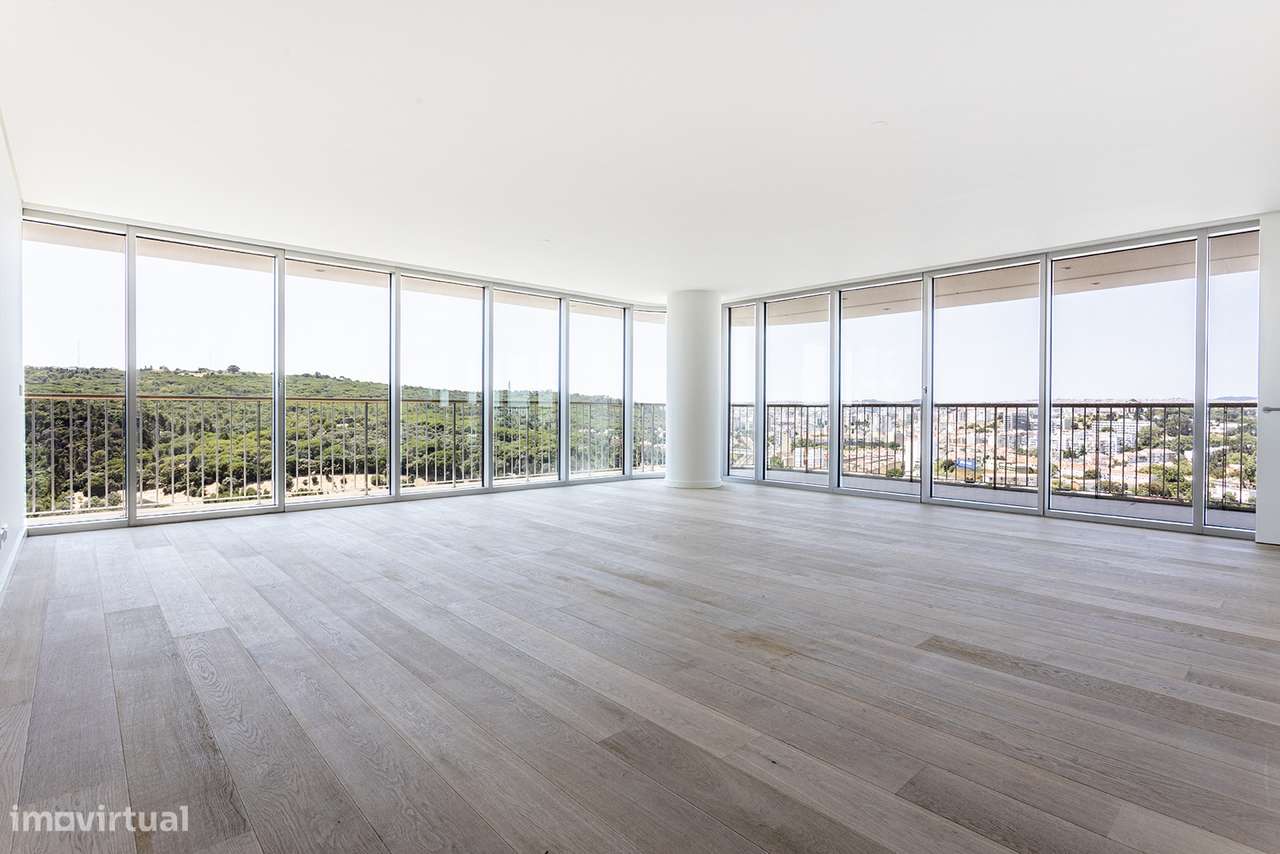 T4 com 280 m² na prestigiada Infinity Tower - Grande imagem: 2/40