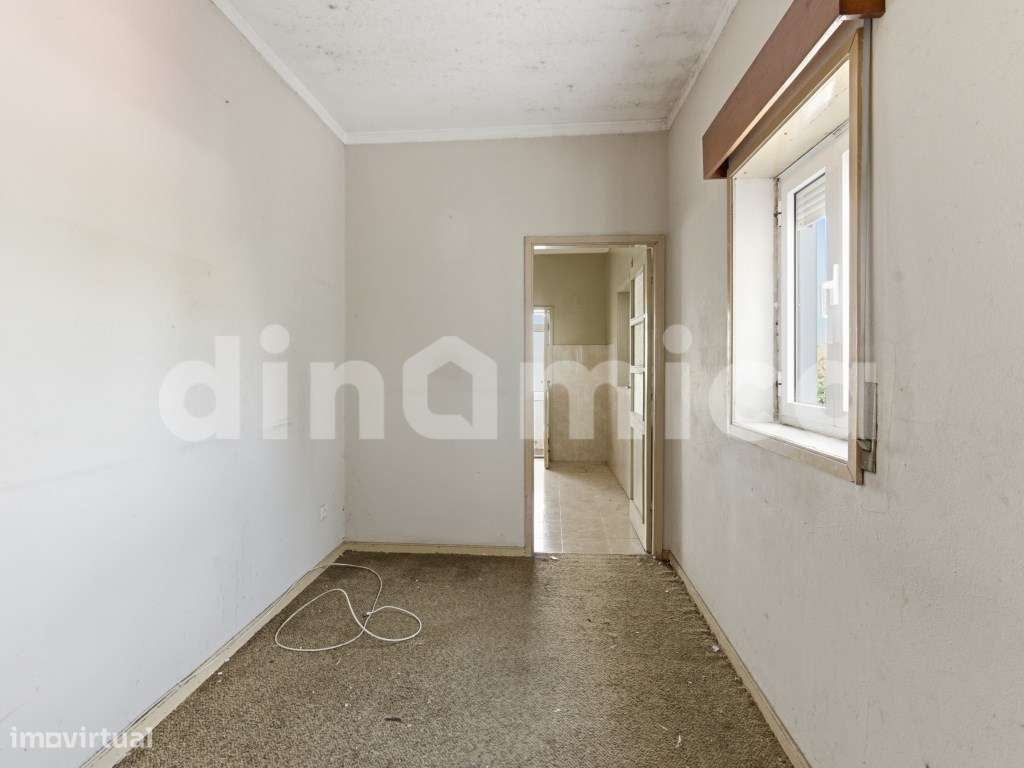 Moradia para Remodelar em Localização Premium - Vila Nova de Gaia( B)-11