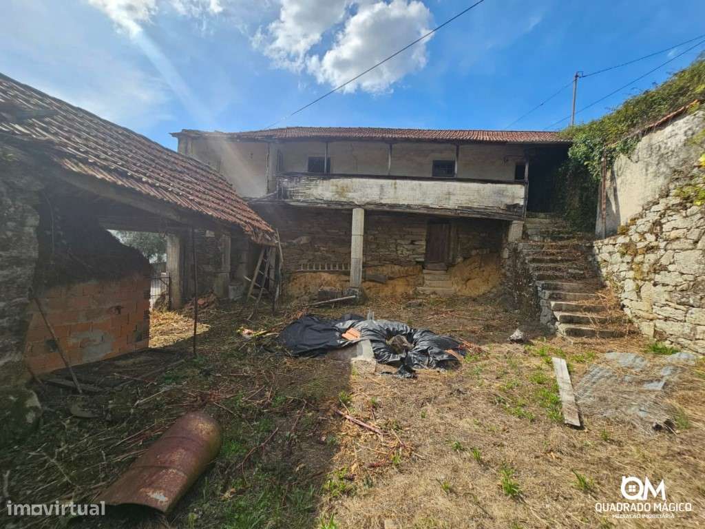 Uma casa por reinventar, 1.827 m² para sonhar, descubra este imóvel!-18