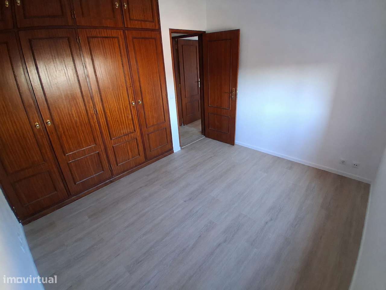 Apartamento T2 | Garagem | Elevador | Metro | Baguim | Gondomar-13