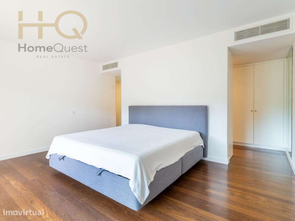 Moradia T4+2 Bairro da Martinha-54