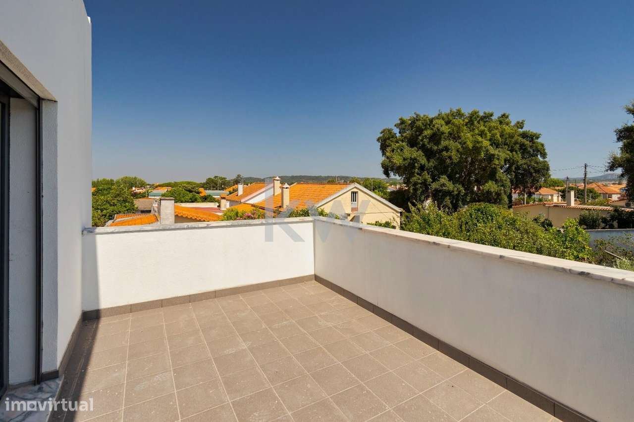 Deslumbrante moradia T5 de 2 pisos com piscina em Azeitão - Setúbal-17