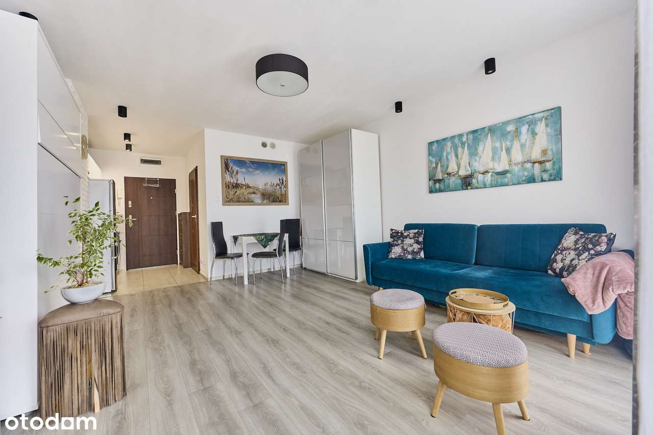 Jasna i przestronna kawalerka z balkonem ,gotowa do zamieszkania! - Pełny obrazek: 2/6