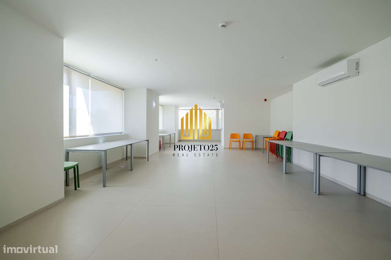 Apartamento T2, 3 Varandas Sul e Poente 13º Piso Vistas Deslumbrantes!-32