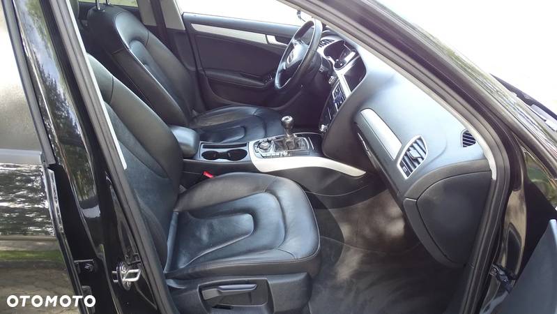 Audi A4 2.0 TDI DPF Ambition - 12