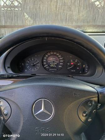 Mercedes-Benz Klasa E - 8