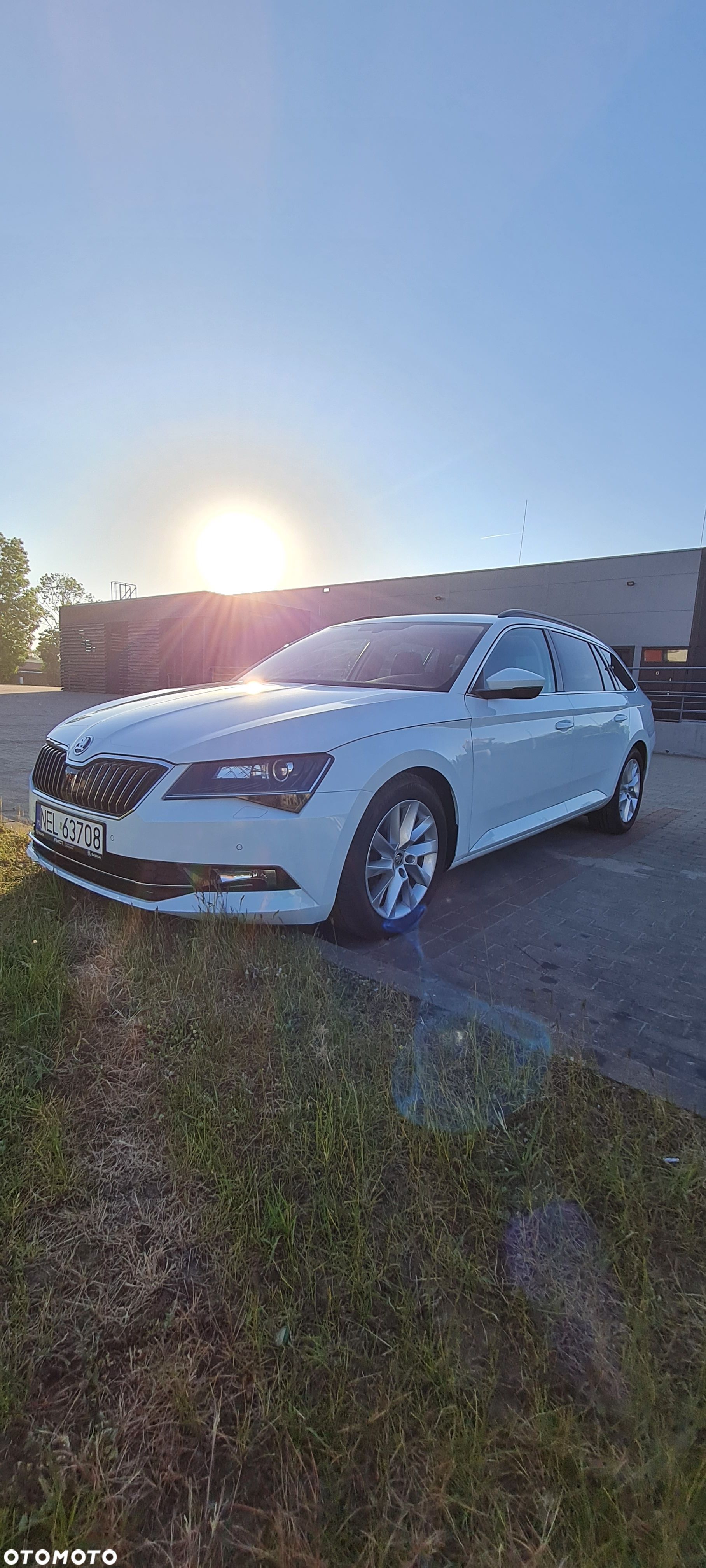 Skoda Superb Combi 1.8 TSI Ambition - 1