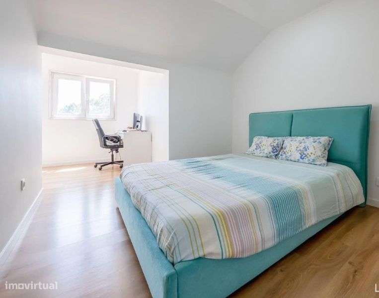 Moradia V6 com Piscina e 2000m² de Jardim Privado - Grande imagem: 5/12