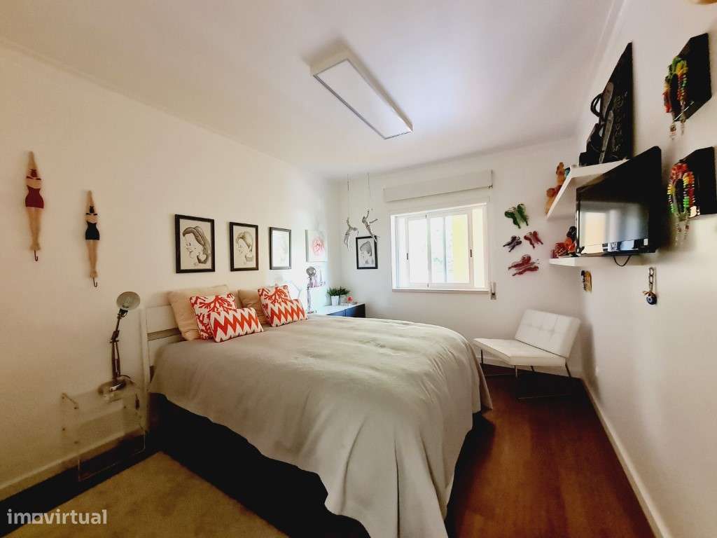 Vende-se T2 com ótima vista de mar-16