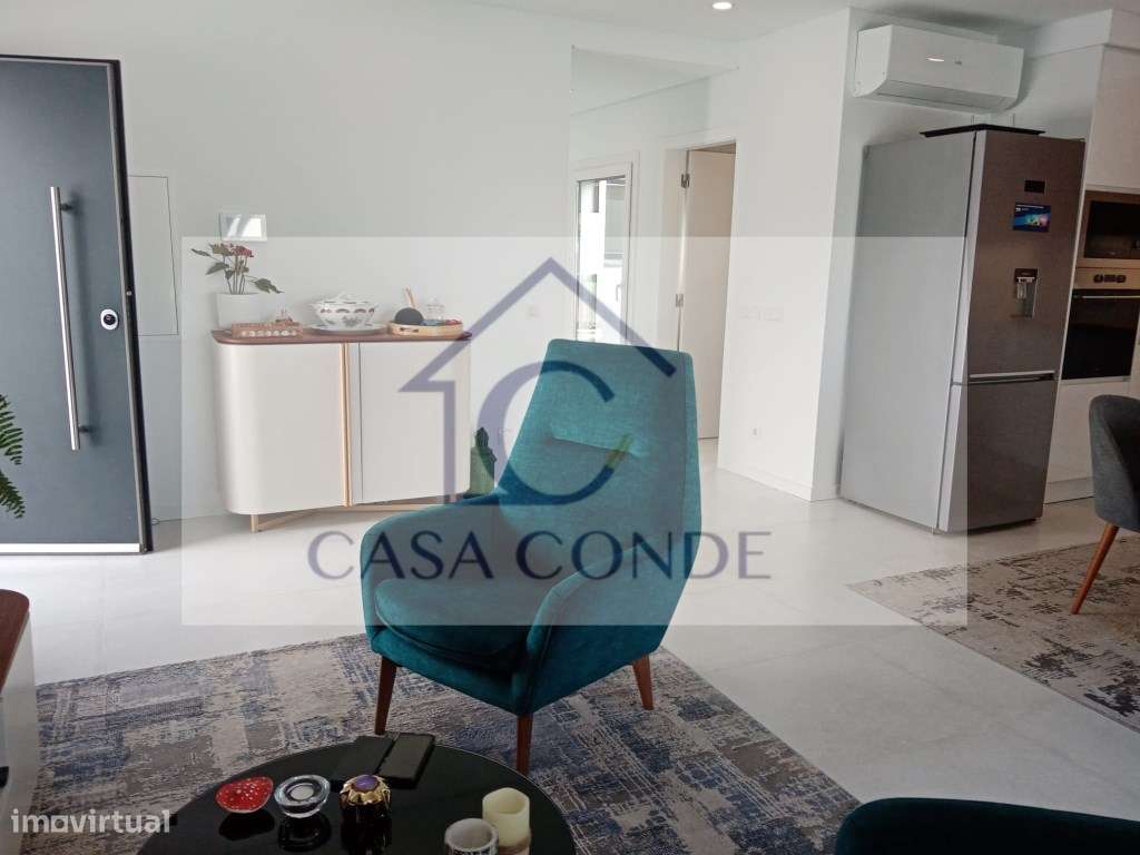 Moradia Geminada T3+1 Térrea Semi-Nova - Grande imagem: 5/27